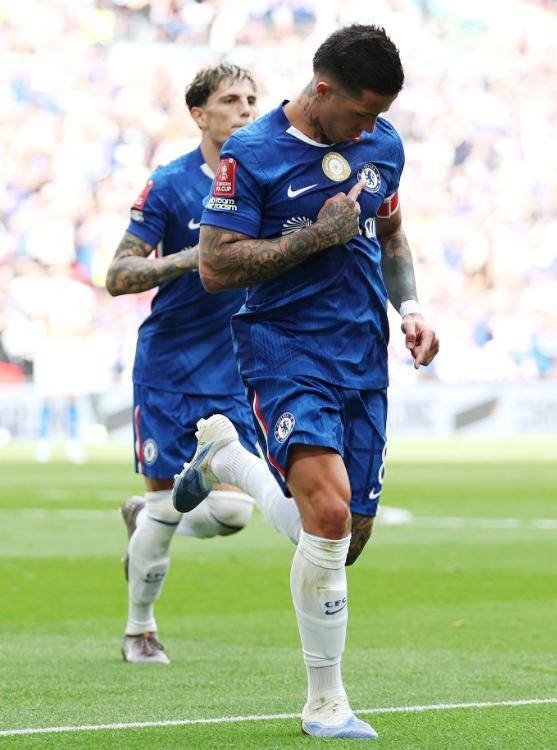 足坛一夜动态：切尔西晋级决赛，国米2-2痛失好局，米兰闷平尤文